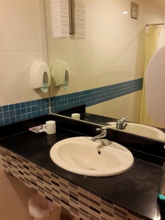 Chambre Lit King-Size avec Climatisation
