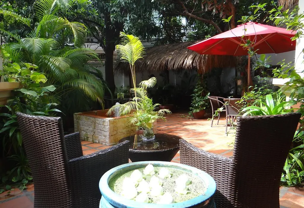 Alibi Guesthouse-1